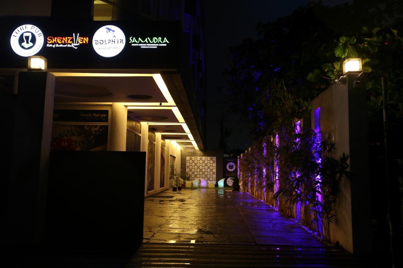 The Bentley Seaside Boutique Hotel Chennai Eksteriør billede